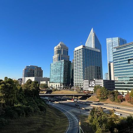Spacious 2 Bed, 2 Bath Uptown Gem In The Heart Of The City-Parking-Wi-Fi-Balcony Cgv Charlotte Exterior photo